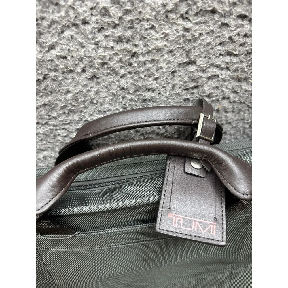 NWD Tumi Compact Large Screen Laptop‎ Brief Bag Black 13.5